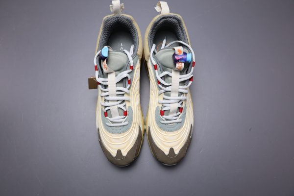 Travis Scott x Nike Air Max 270 React - Image 4