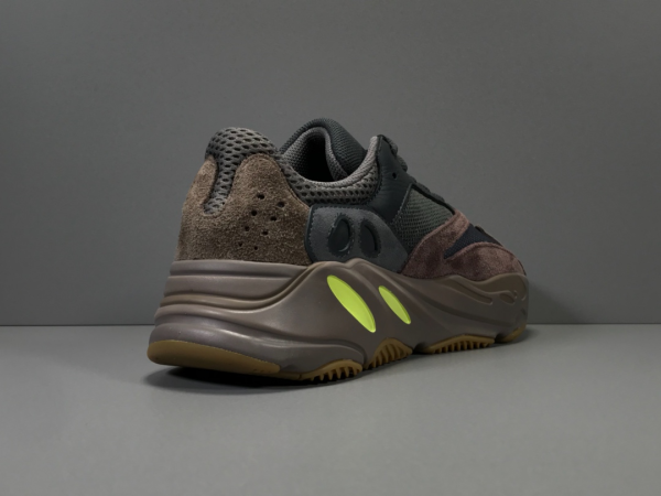 Yeezy Boost 700 ‘Mauve’ - Image 5