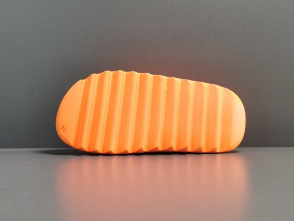 Yeezy Slides ‘Enflame Orange’ - Image 6