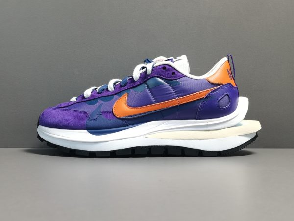 Sacai x NK VaporWaffle ＂Dark leis＂