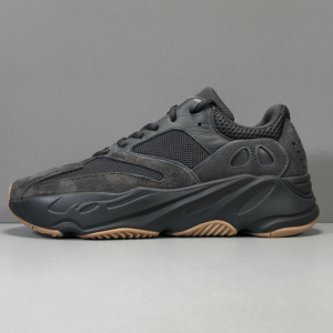 Yeezy Boost 700 ‘Utility Black’