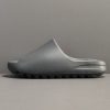 Yeezy Slides ‘Onyx’