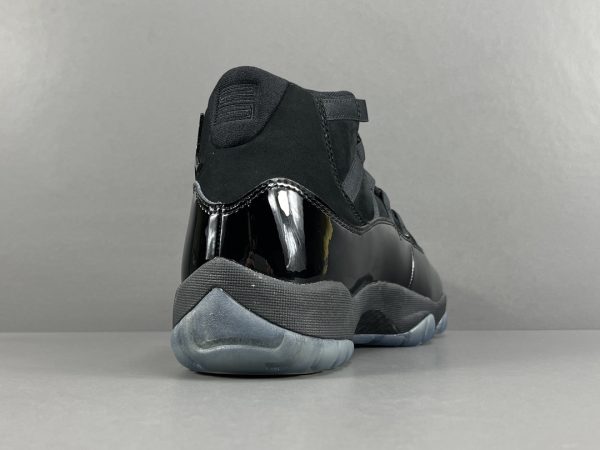 Air Jordan 11 retro cap and gown - Image 5