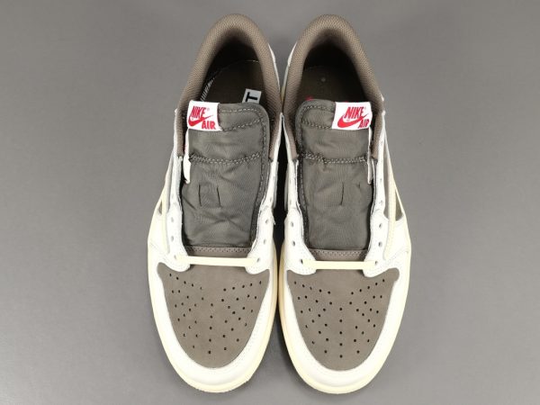 Travis Scott  x Air Jordan 1 Low OG ＂Reverse Mocha ＂ - Image 20