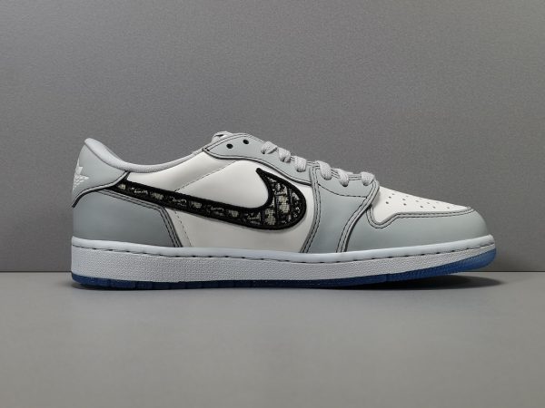DIOR × AIR JORDAN 1 HIGH OG - Image 6