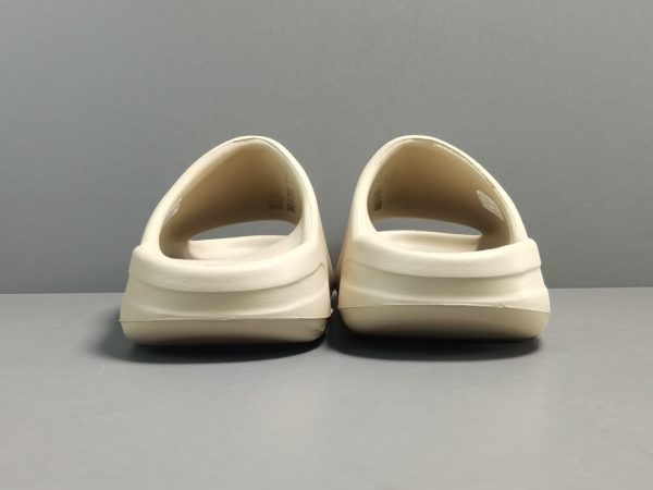 Adidas originals  Yeezy Slide Brown - Image 5