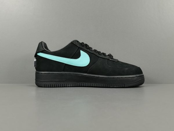 TlFFANY - Image 15