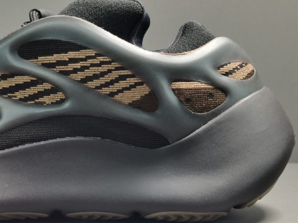 Yeezy 700 V3 ‘Clay Brown’ - Image 11