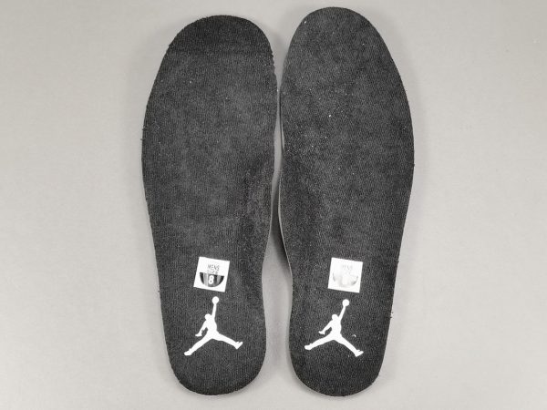 Air Jordan 11 Retro Low Concord - Image 7
