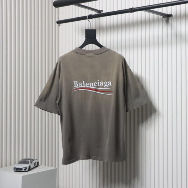 Balenciaga 25ss washed cola embroidery fried color hole short-sleeved T-shirt brown - Image 3