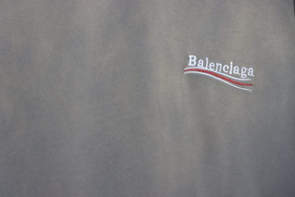Balenciaga 25ss washed cola embroidery fried color hole short-sleeved T-shirt brown - Image 7