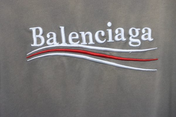 Balenciaga 25ss washed cola embroidery fried color hole short-sleeved T-shirt brown - Image 13