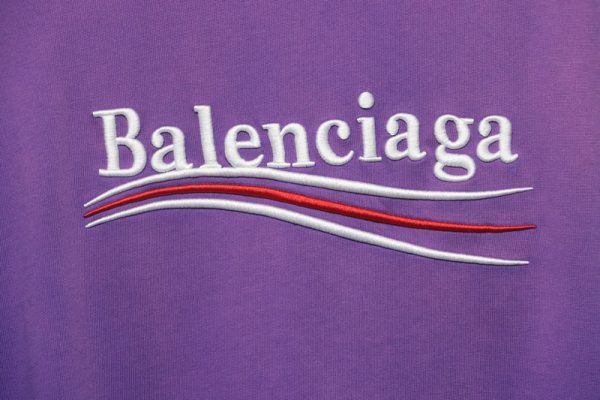 Balenciaga 25ss washed cola embroidery fried color hole short-sleeved T-shirt purple - Image 3