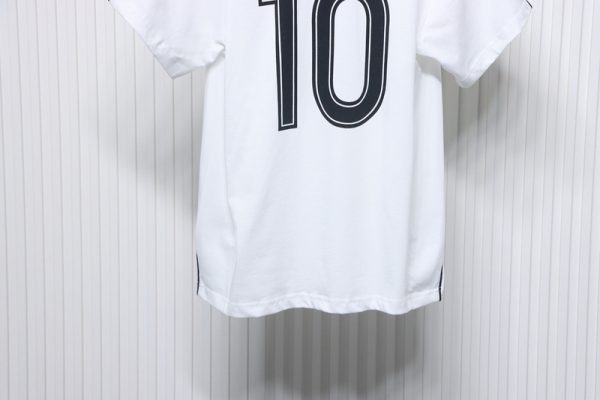 Balenciaga Lion Crest Soccer T-Shirt White - Image 8