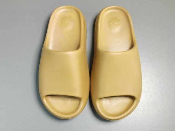 Adidas  originals  Yeezy Slide  ＂Ochre＂ - Image 3
