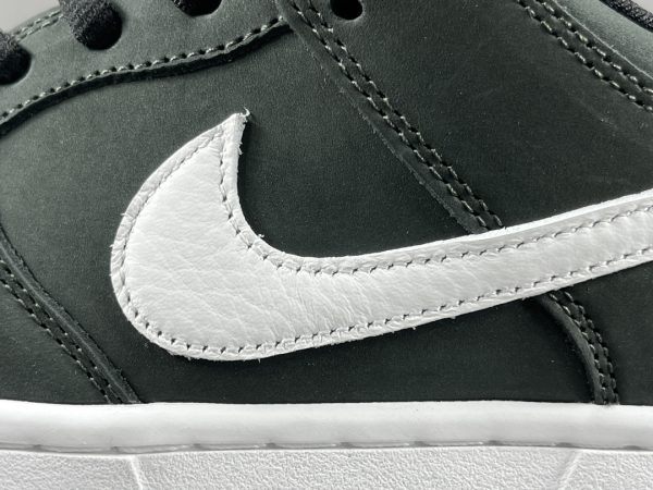 Nike DUNK SB Low  pro iso “black gum “ - Image 13