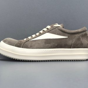 Casual shoes