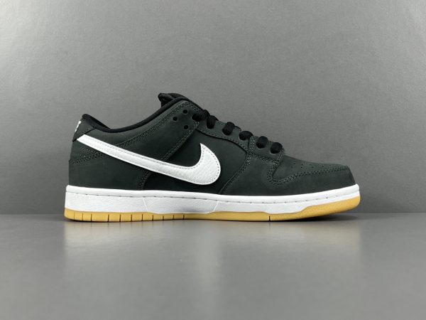 Nike DUNK SB Low  pro iso “black gum “ - Image 6