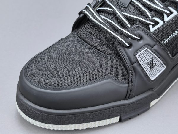 Trainer - Image 10