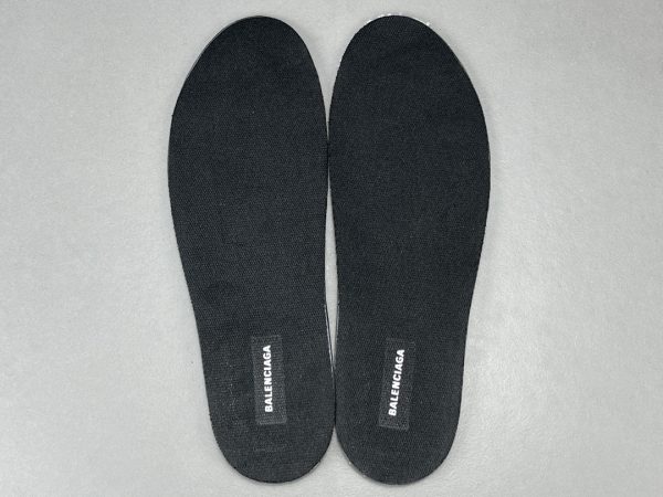 Track 1.0 - Image 9