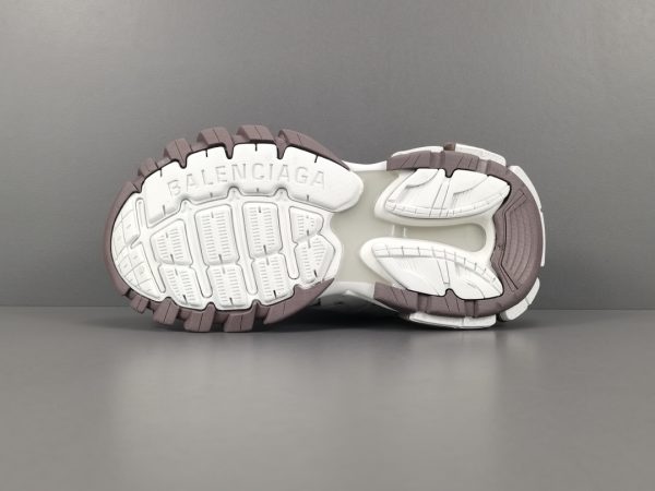 Track - Image 13
