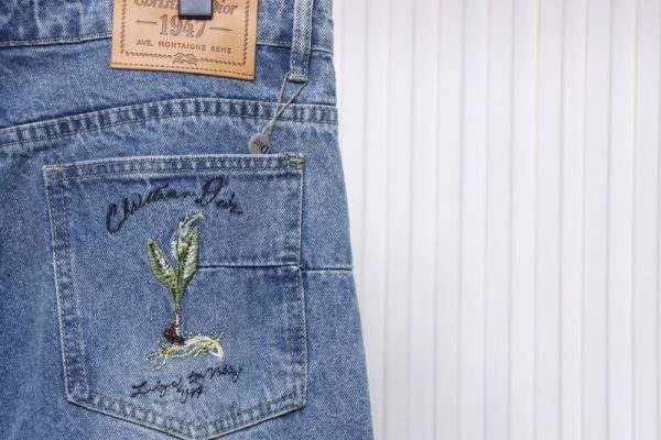 Dior CD embroidered letters plant flowers couple washed jeans - Image 7