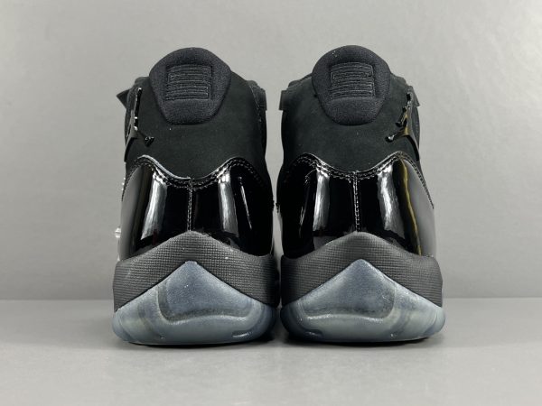 Air Jordan 11 retro cap and gown - Image 7