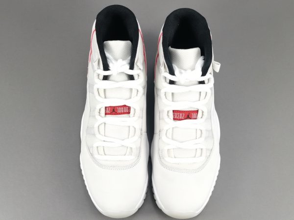 Air Jordan 11 Platinum Tint - Image 4