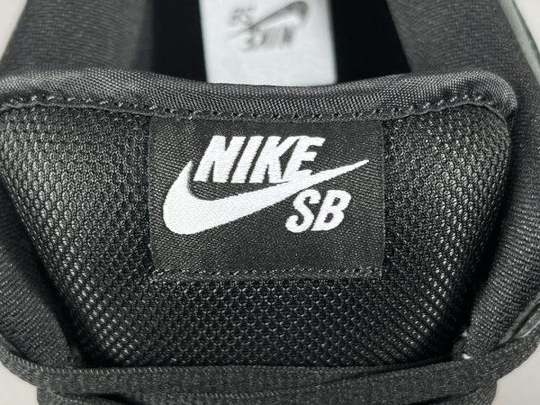 Nike DUNK SB Low  pro iso “black gum “ - Image 11