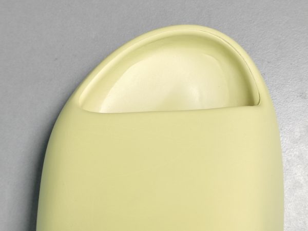 Adidas  originals  Yeezy Slide  ＂Resin＂ - Image 7