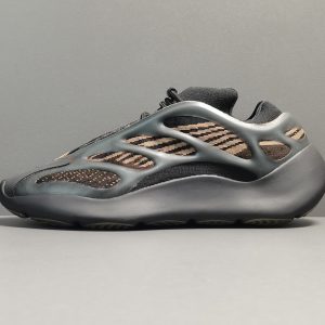 Yeezy 700 V3 ‘Clay Brown’
