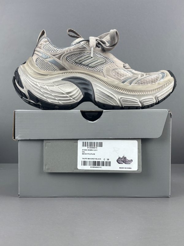 6XL - Image 9