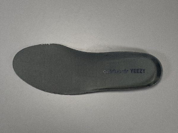 Yeezy Boost 350 V2 ‘Earth’ - Image 15
