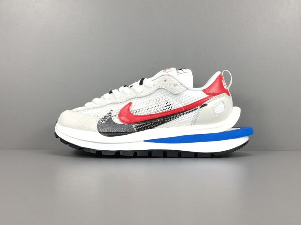 Sacai x NiKe VaporWaffle ＂Royal Fuchsia ＂ - Image 2