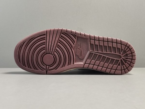 A Ma Maniere x Air Jordan 1 Retro High OG SP＂sail and Burgundy＂Retro Leisure Basketball Shoes - Image 8