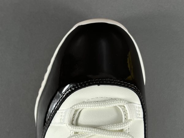 Jordan Air Jordan 11 “Neapolitan ＂ - Image 9