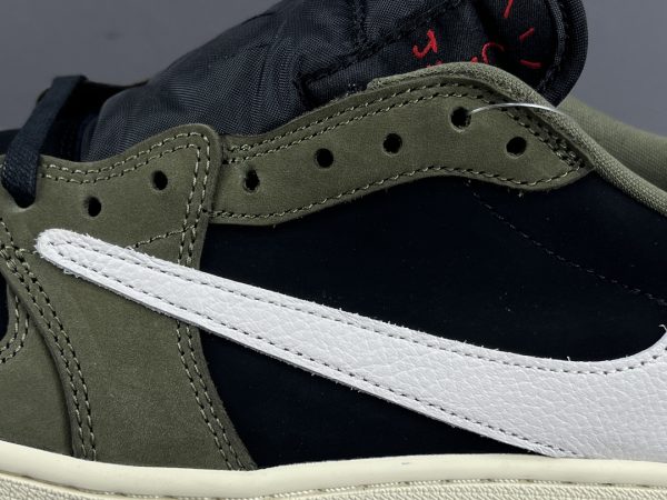 Travis Scott  x Jordan Air Jordan 1 Low OG - Image 10
