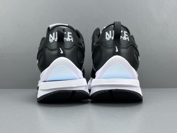 Sacai x NK VaporWaffle ＂＂Nylon Black ＂ - Image 7