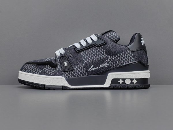 Trainer - Image 2