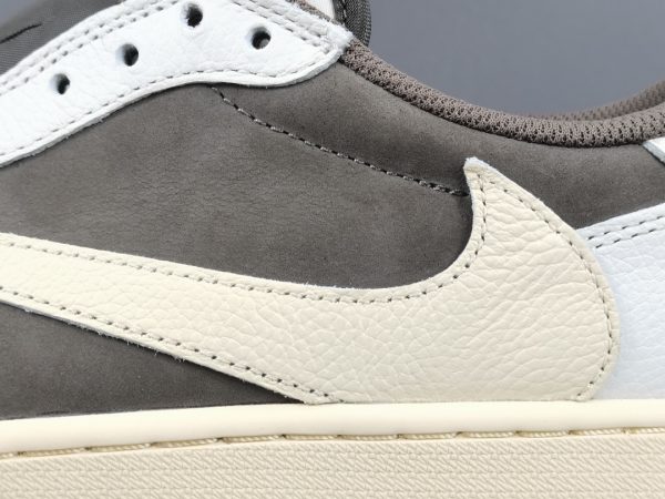 Travis Scott  x Air Jordan 1 Low OG ＂Reverse Mocha ＂ - Image 7