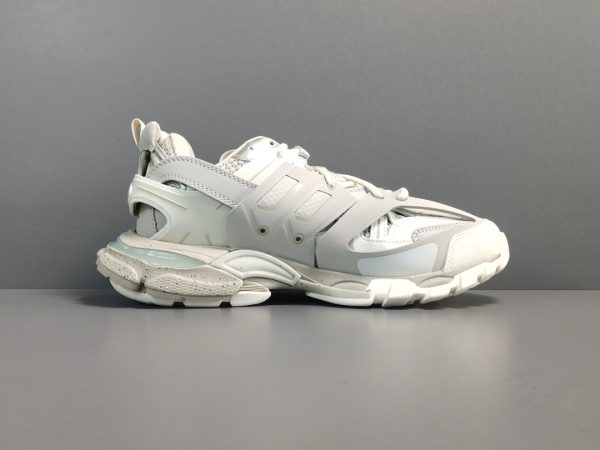 Track - Image 15