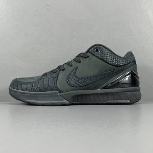 NK ZOOM KOBE 4 Protro “Black Mamba”