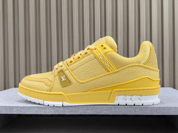 Trainer - Image 2