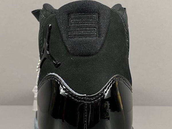 Air Jordan 11 retro cap and gown - Image 14