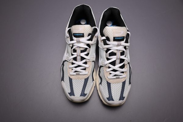 Nike Zoom Vomero 5 - Image 4