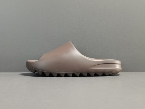 Yeezy Slides ‘Soot’ - Image 2