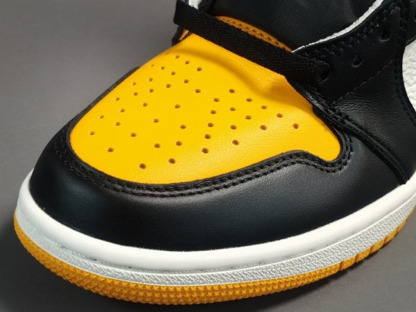 Air Jordan 1 High OG “Yellow Toe” Retro Casual Basketball Shoes - Image 2