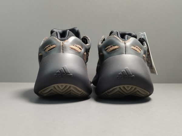 Yeezy 700 V3 ‘Clay Brown’ - Image 7