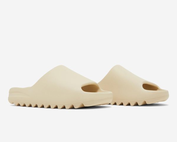 Yeezy Slides ‘Bone’ 2022 - Image 3