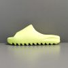 Yeezy Slide ‘Glow Green’